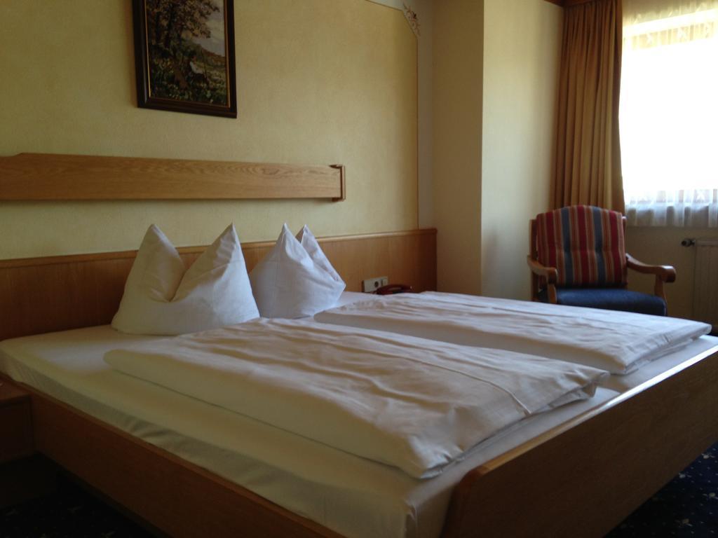 Hotel Bergheimat Schoenau am Koenigsee Room photo